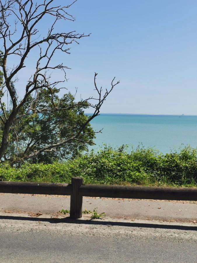 L'Ancre Marine Lägenhet Cancale Exteriör bild